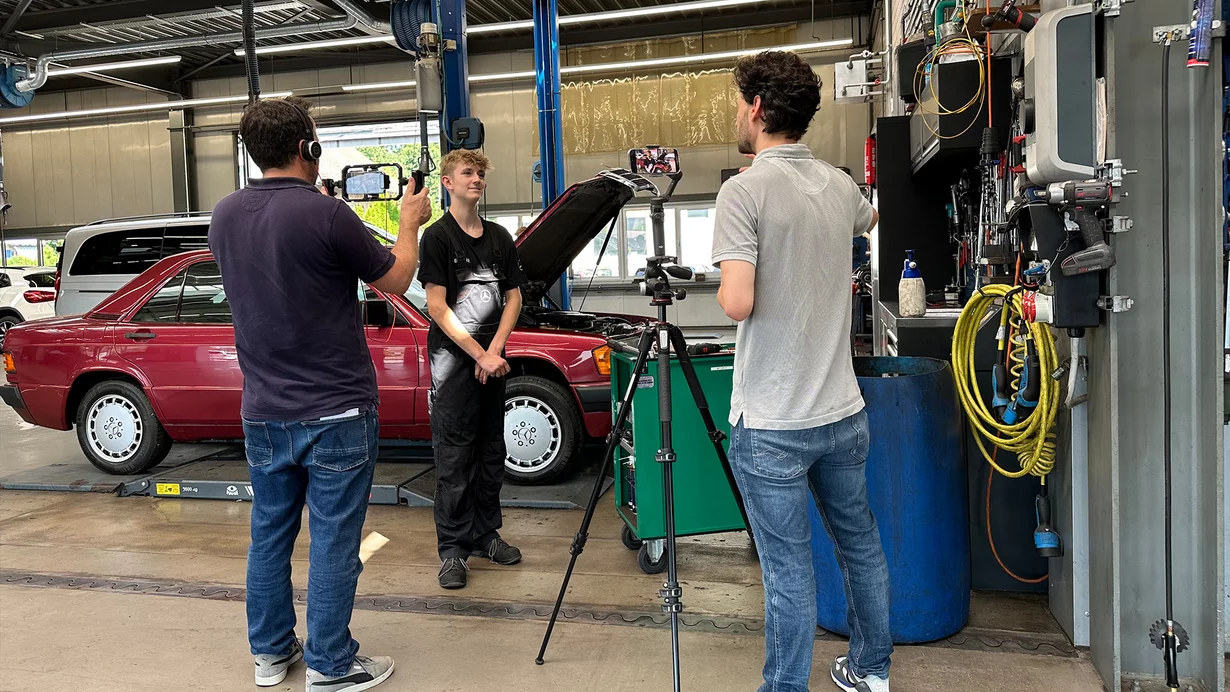 
										Les métiers de l'automobile devant la caméra !
									