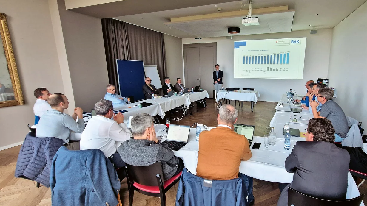 
										La branche automobile suisse reste en attente
									