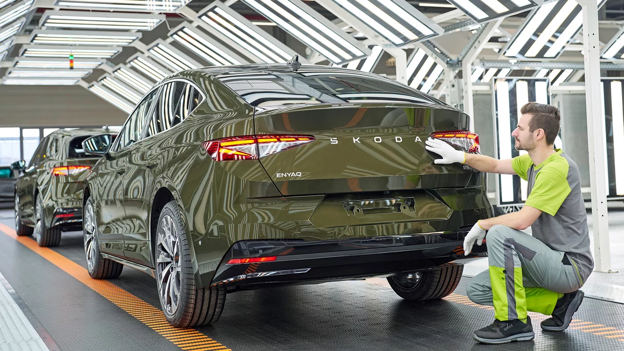 
										La pression sur l'industrie automobile reste forte
									